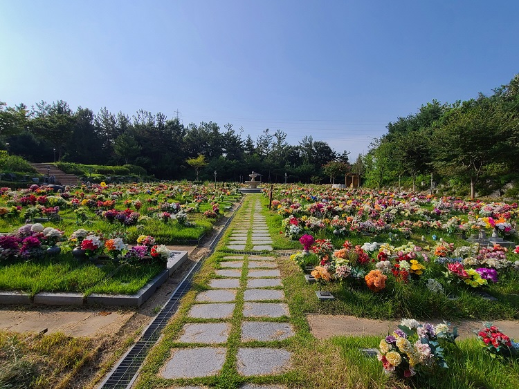  ▲ 익산시는 설 연휴 특별방역 대책으로 공원묘지 폐쇄를 결정했다.   ⓒ익산투데이